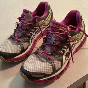 ASICS Women's Gel-Cumulus 21 White and Purple Running Shoes size 11